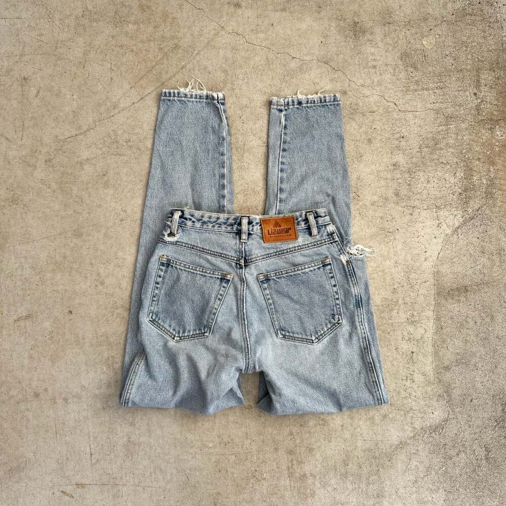 Vintage Lizwear High-Rise Tapered Leg Light Wash Denim Jeans